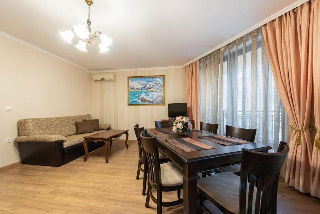 Vazov Residence , Two Bedroom Top Centre Apartment Varna Dış mekan fotoğraf