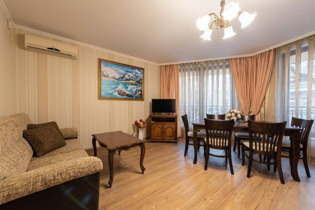 Vazov Residence , Two Bedroom Top Centre Apartment Varna Dış mekan fotoğraf