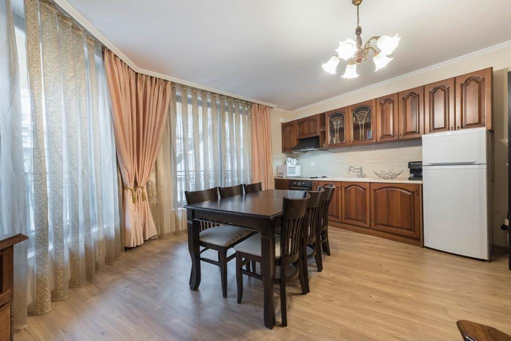 Vazov Residence , Two Bedroom Top Centre Apartment Varna Dış mekan fotoğraf